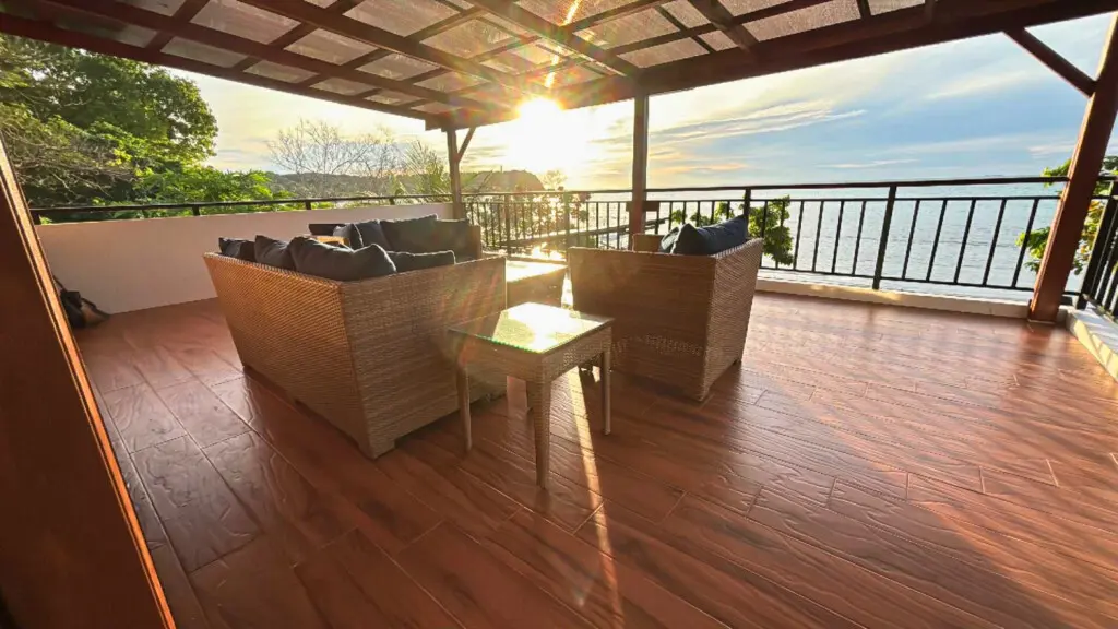 4c95e9587851f7df5baa3704d97b999e631e2c9442d166397730ec99bca43f00