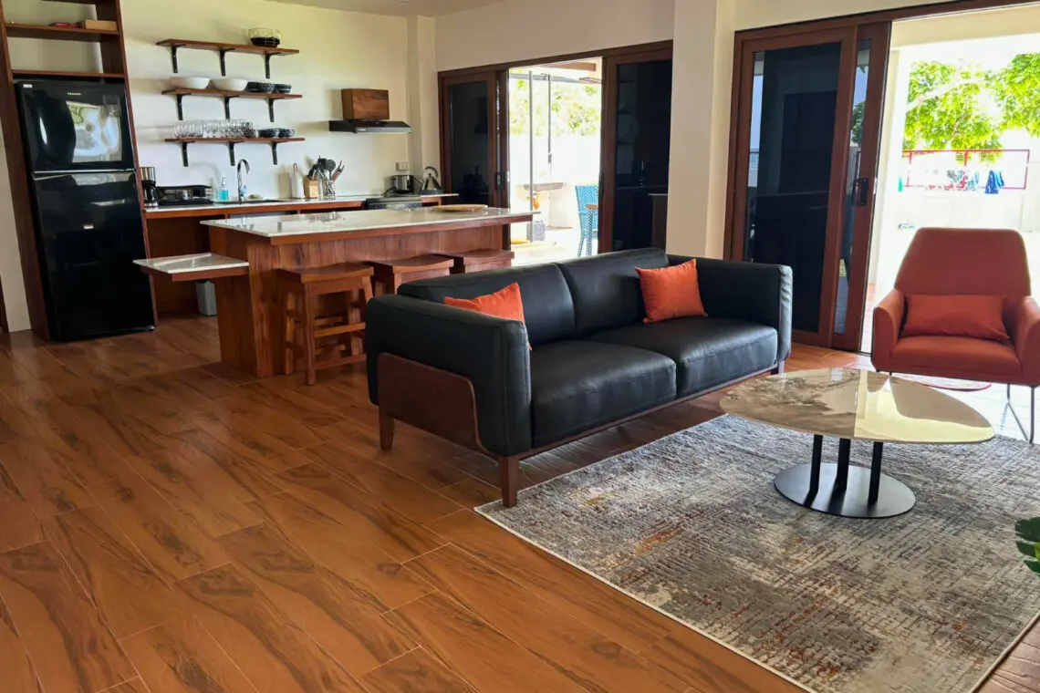 5aceac1e27a9c4682086bf348fe2ee4077cb50999fdb036da3c5d3609650f9cd